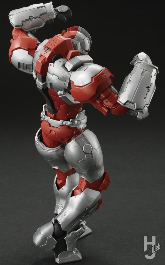 Figure-rise Standard ULTRAMAN SUIT JACK -ACTION-　ポージング